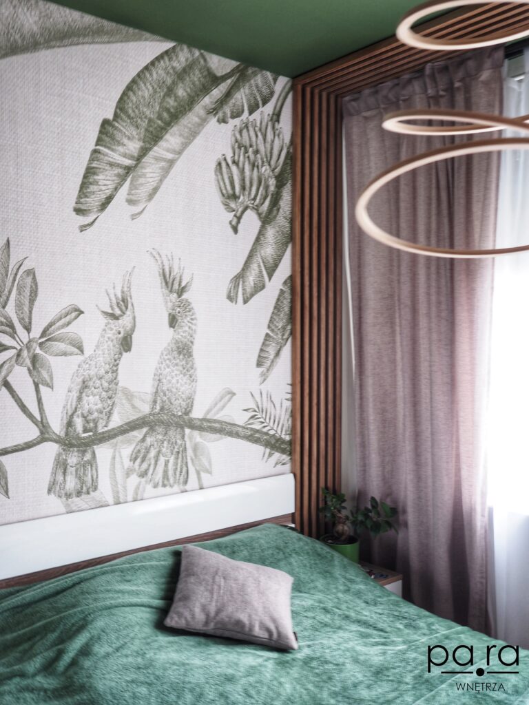 PARROT • SYPIALNIA